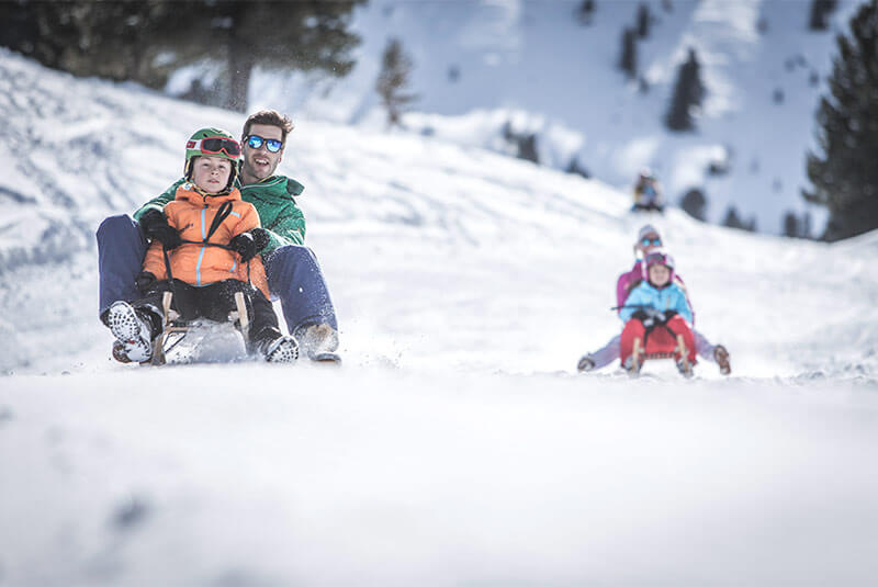Rodelspaß für die ganze Familie
